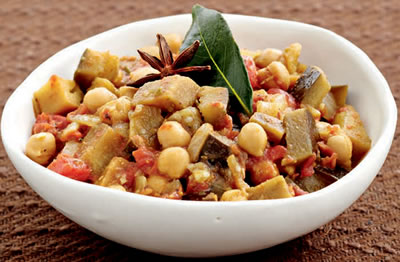 Brinjal and Chickpea Curry