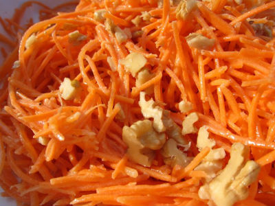Carrot and Walnut Salad