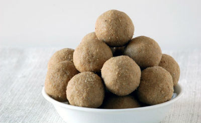 Sunnundalu Urad Dal Ladoo