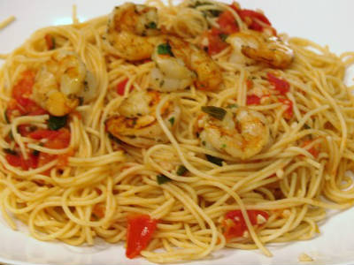 Pasta with Garlic and Shrimp Paste