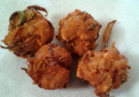 Medhu Pakoda