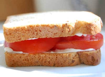 tomato sandwich