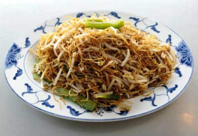 Stir-fried Noodles and Bean Sprouts