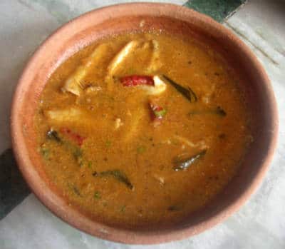 Nethili Meen Kuzhambu