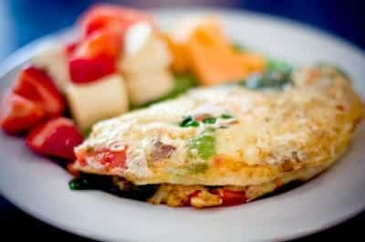Breakfast Omelette with Fruits