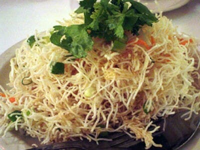 Crispy Chinese Noodles Chaat