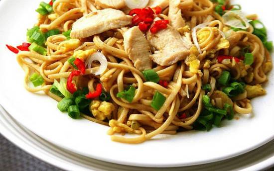 Chicken Noodles with Hoisin Sauce
