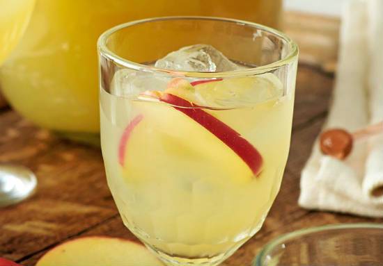 Apple and Ginger Cocktail