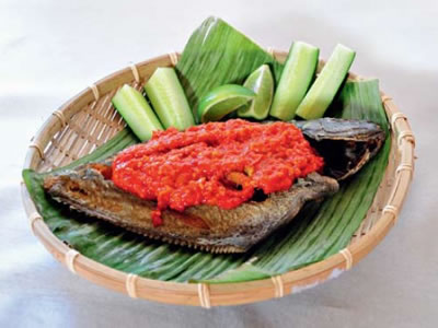 Crispy Fish with Chili Sauce