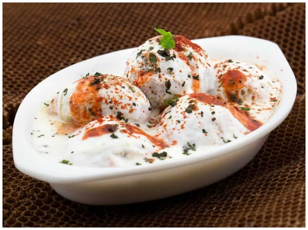 Thayir Vadai / Curd Vada / Dahi Vada