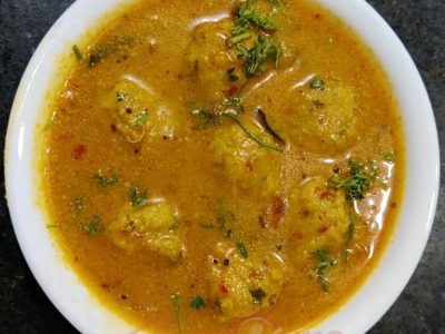 Paruppu Urundai Kuzhambu