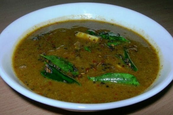 Karuveppilai Kuzhambu