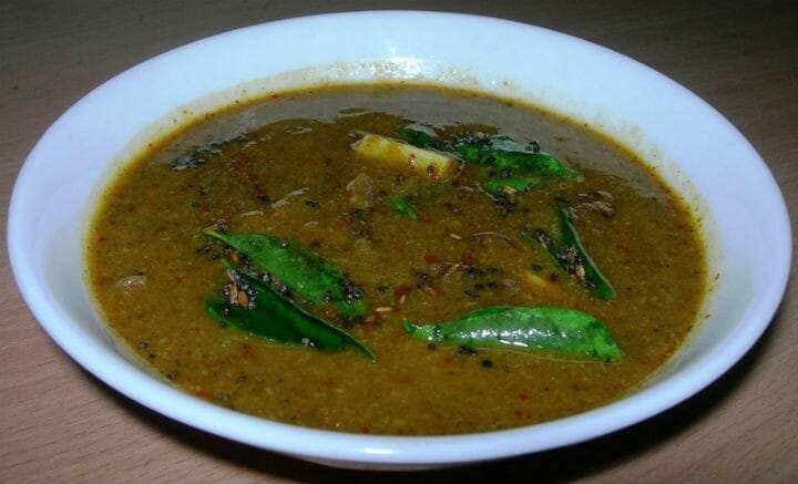 Karuveppilai Kuzhambu (Curry Leaves Sambar)