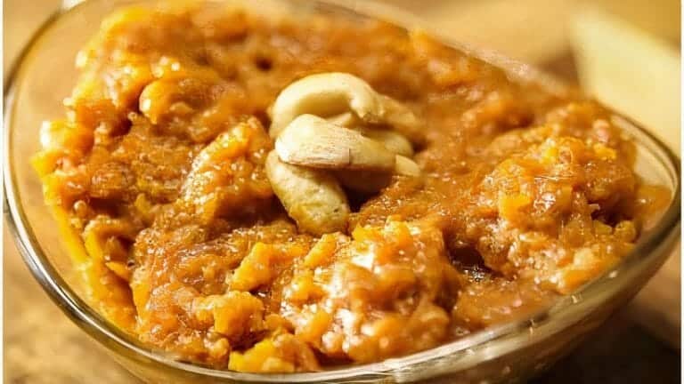 Wheat Halwa (Godhumai Halwa)