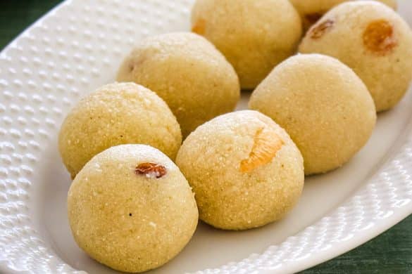 Rava Besan Laddoo