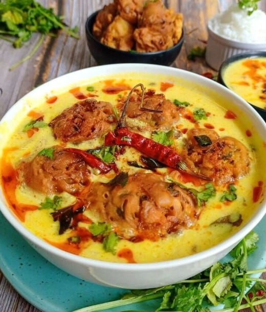 Pakoda Curry