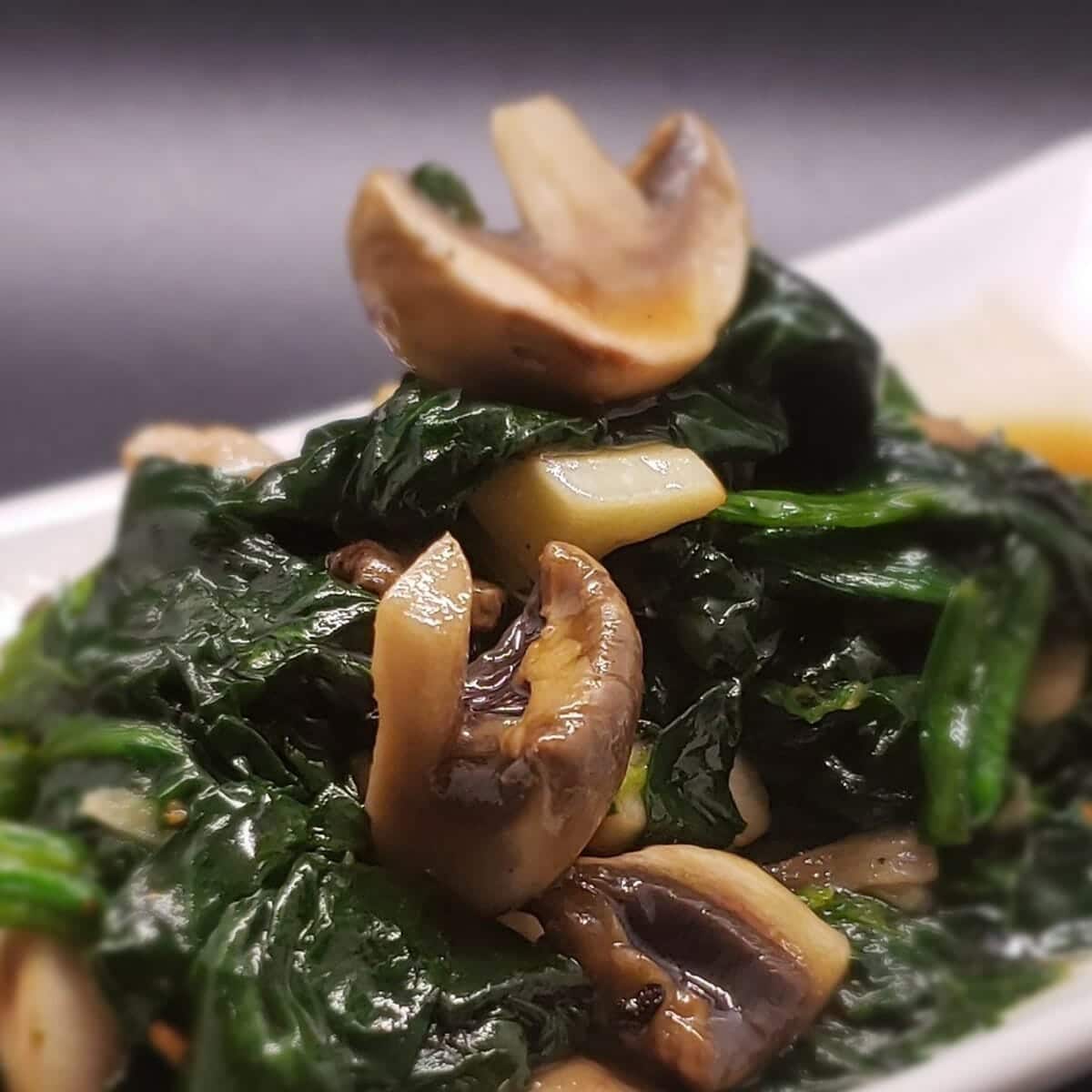 Spinach with Mushrooms