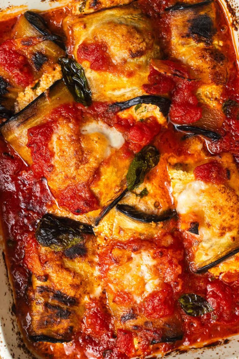 Brinjals baked in Vegetable Sauce