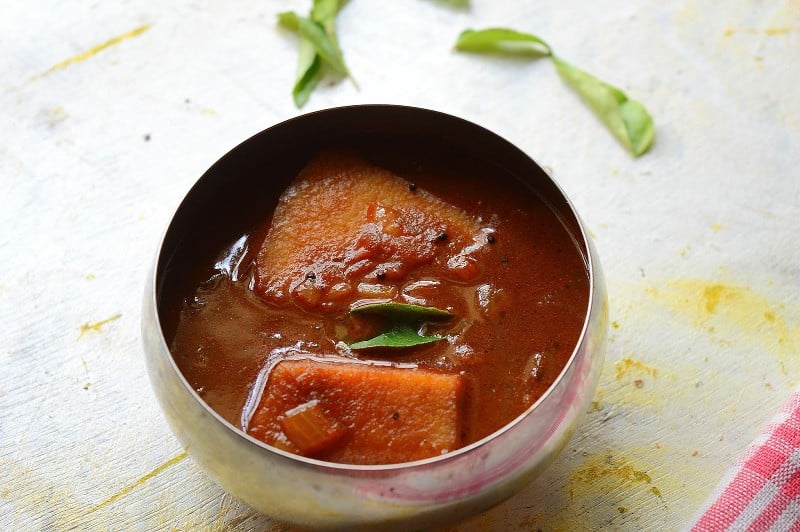 Vellarikka Puli Kuzhambu