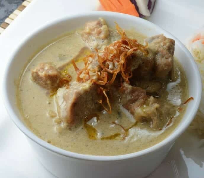 Aab Gosht (Kashmiri Mutton Curry)