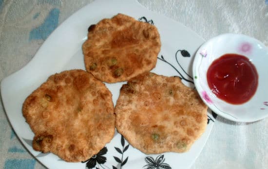 Peas Puri (Matar ki Puri)