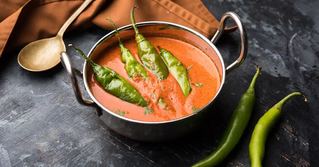 Hyderabadi Mirchi Ka Salan (Hyderabad Inexperienced Chilli Curry) Hyderabadi Mirchi Ka Salan (Hyderabad Inexperienced Chilli Curry)