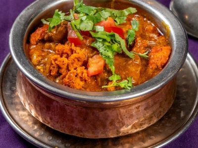 Murgh Mumtaz (Chicken Cooked in Tomato Gravy)