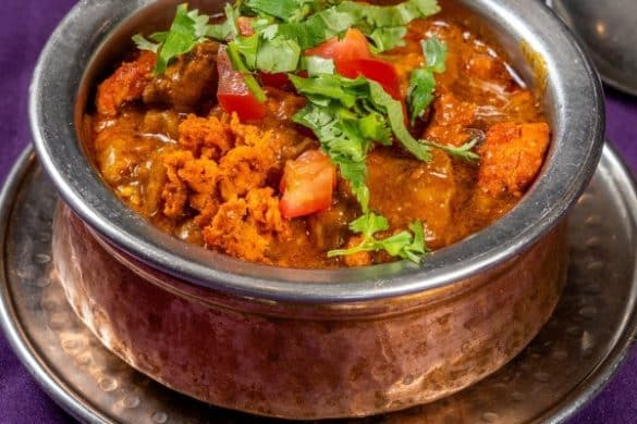 Murgh Mumtaz (Chicken Cooked in Tomato Gravy)