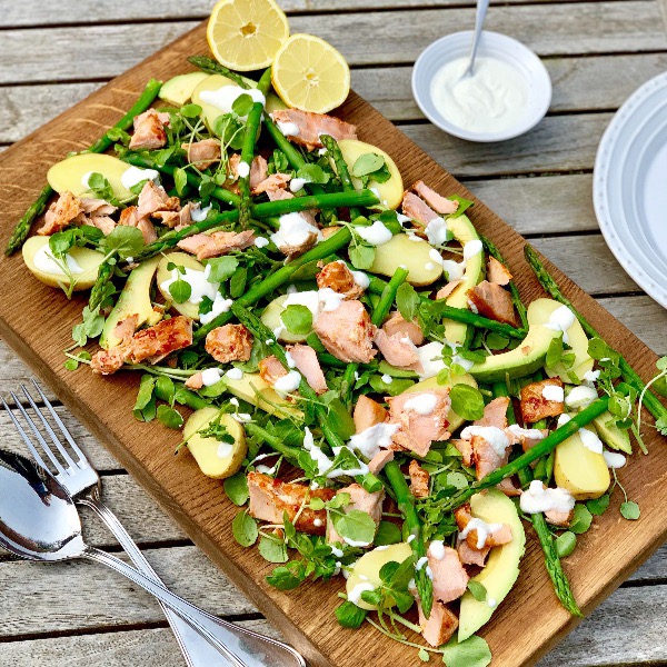 Smoked Salmon Asparagus and Avocado Salad
