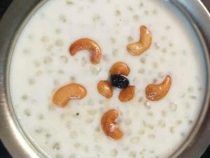 Javvarisi Payasam (Sago Kheer / Sabudana Kheer)