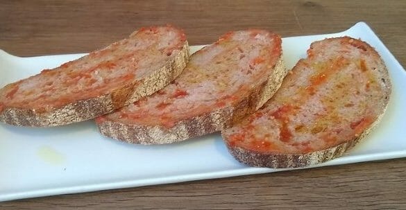 Catalan Bread with Tomato