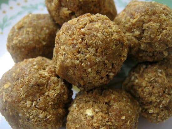 Oats Laddu Recipe - Awesome Cuisine