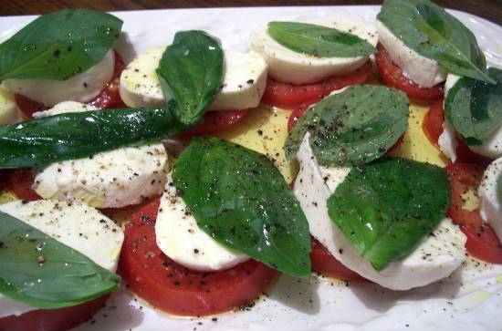 Tomato and Mozzarella Salad