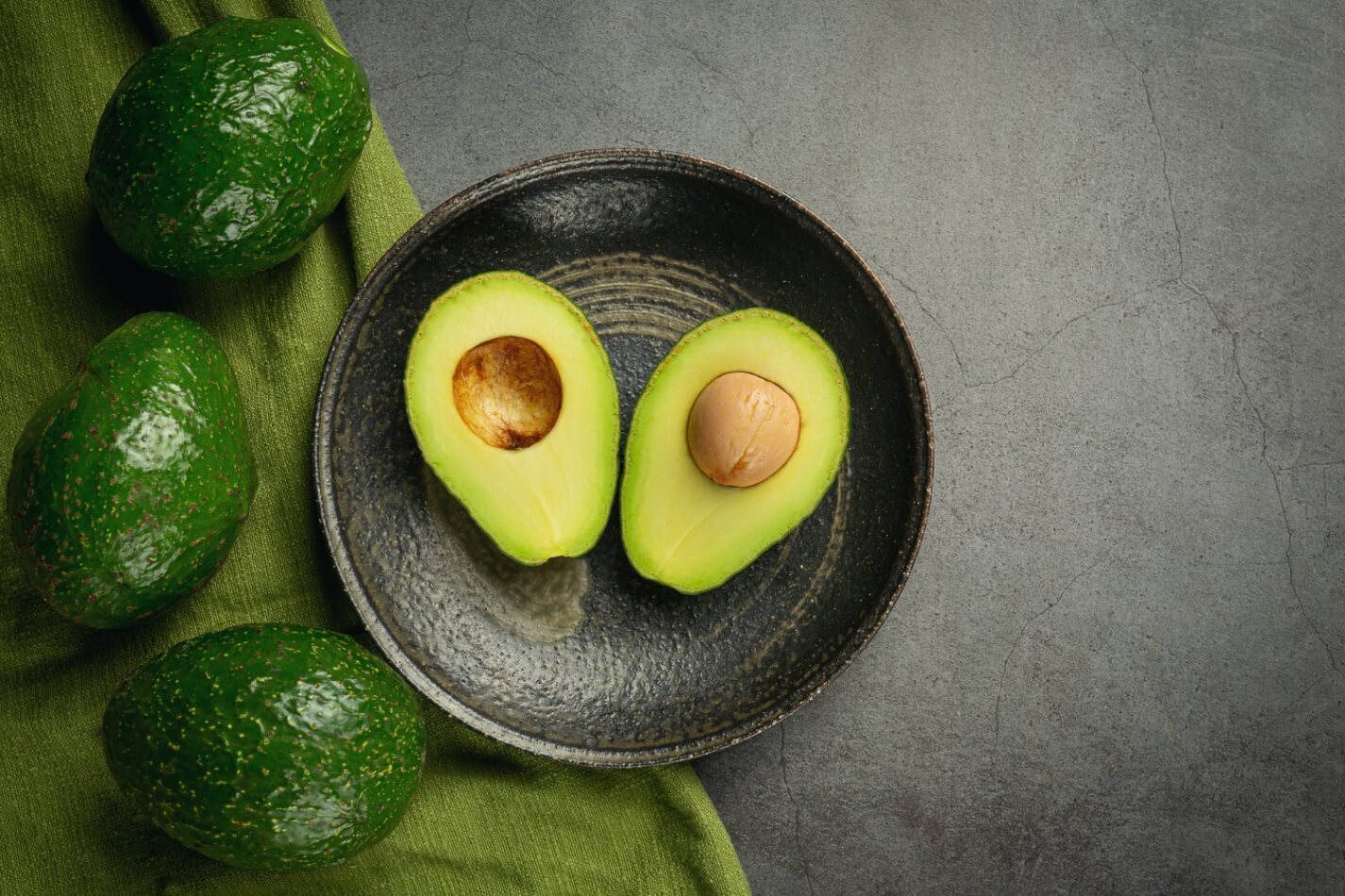 What are the Best Fat-Burning Foods to Include in Your Diet? 10 Avocado
