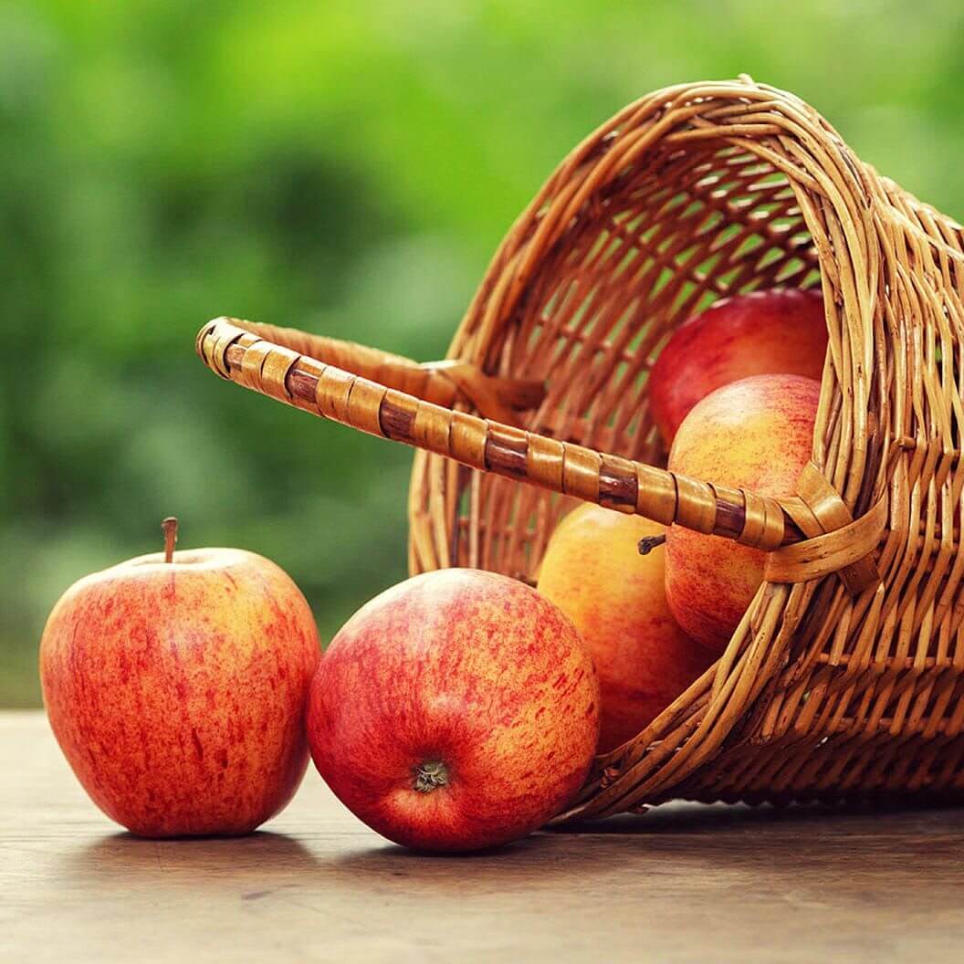 Can we Eat Fruits as Breakfast for a Healthy Start? 2 Red Apples for Fibre and Satiety in a Healthy Breakfast