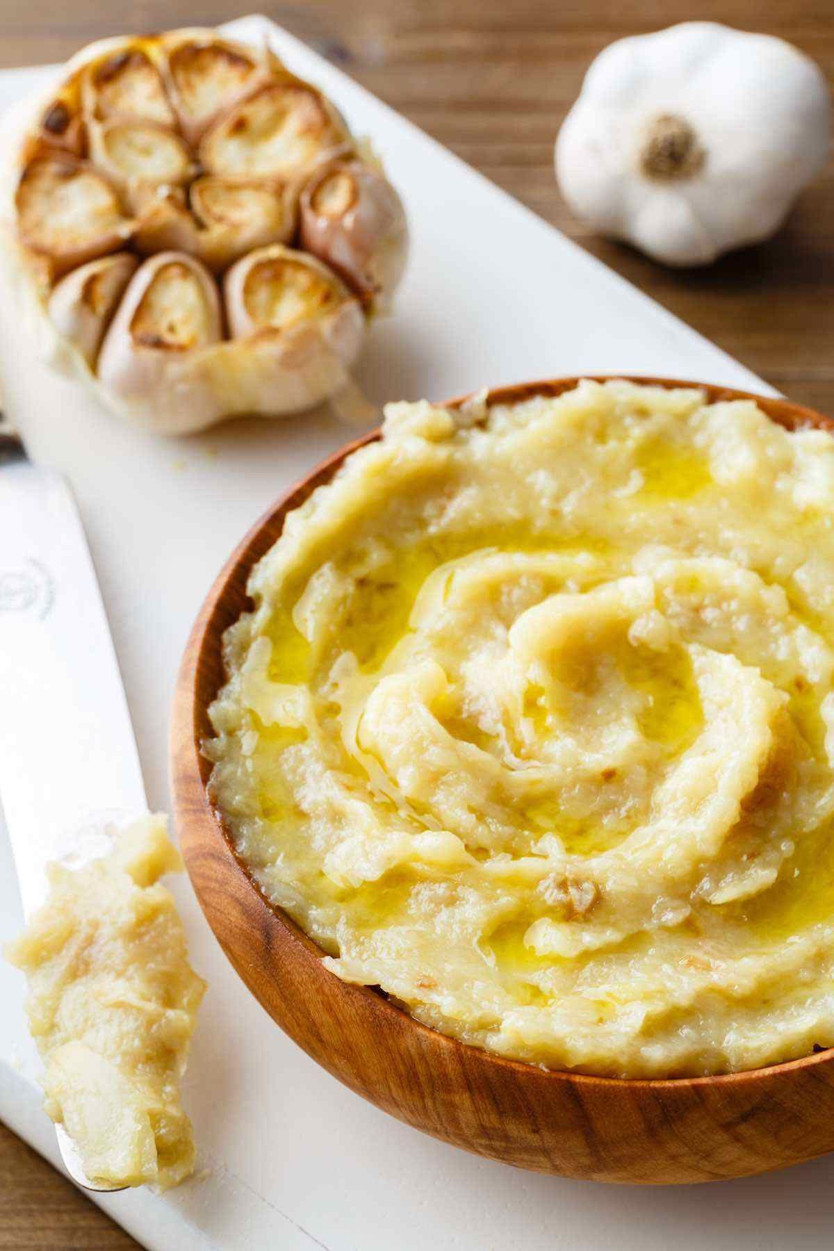 What Are the Key Garlic Benefits You Should Know? 4 Roasted Garlic Mashed Potatoes with Olive Oil
