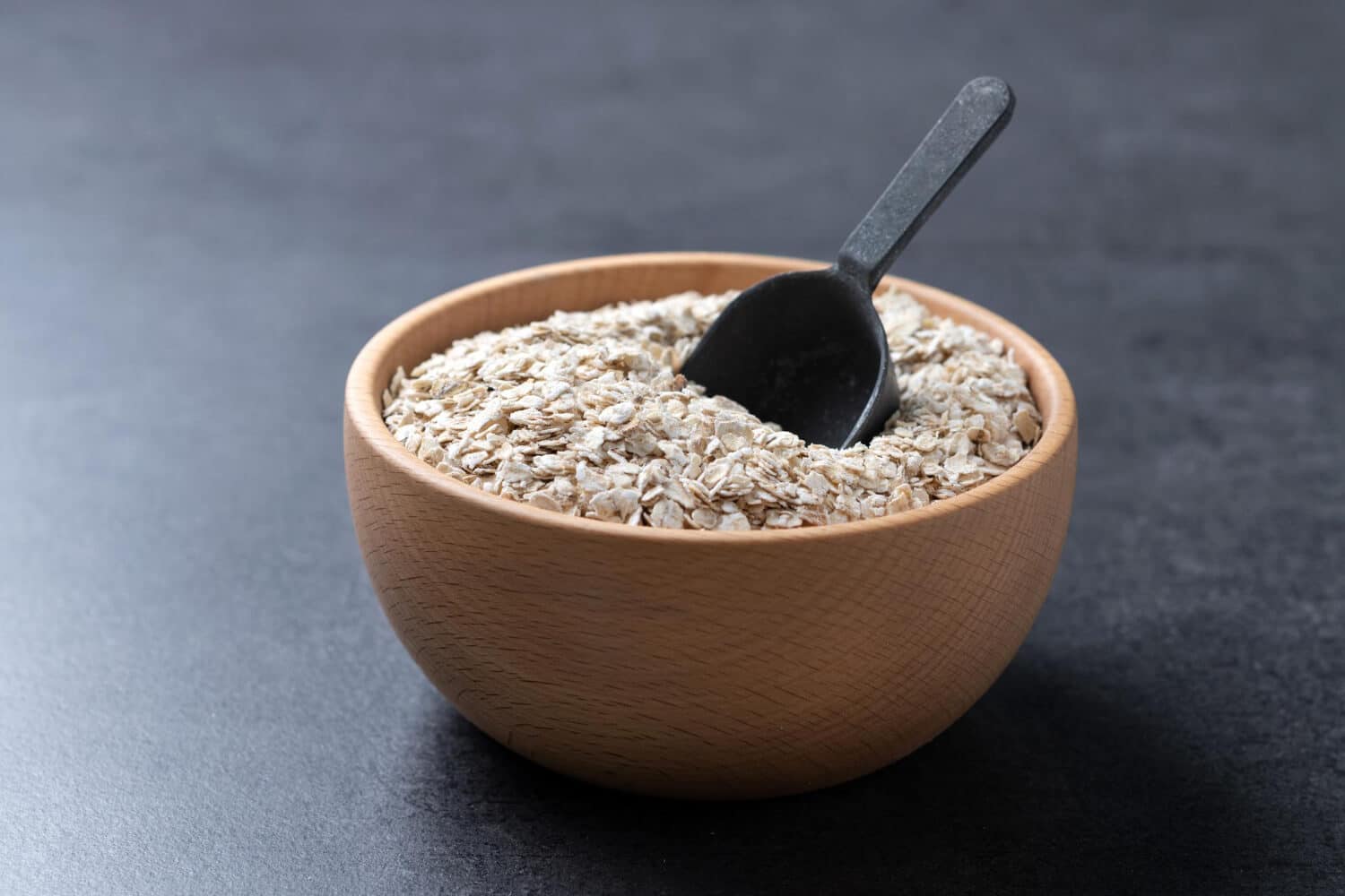 Which Heart Healthy Foods Should You Eat Daily? 3 Refined oats on bowl