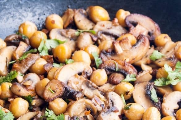 Chickpeas with Mushrooms