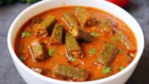 Dahi Bhindi (Lady’s Finger in Curd Gravy)