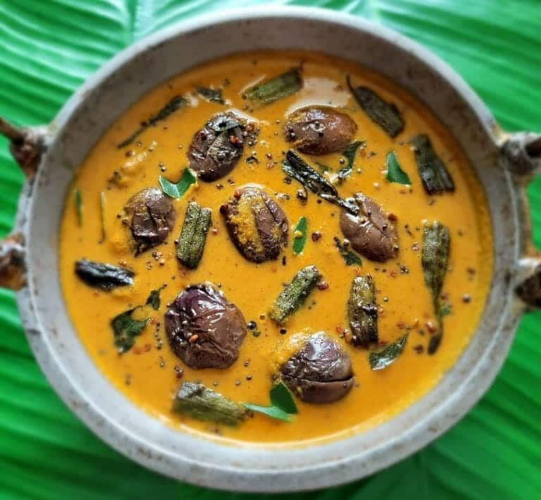 Kathirikai Kara Kuzhambu