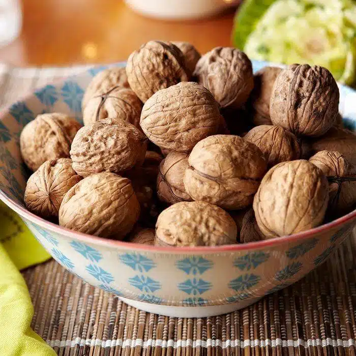 What are the Best Cholesterol-Reducing Foods for the Heart? 8 Walnuts rich in omega 3 fats that help lower bad cholesterol