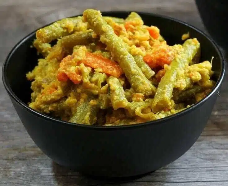 Where Can You Find the Best South Indian Food? 14 Mixed vegetable avial in coconut gravy served with rice