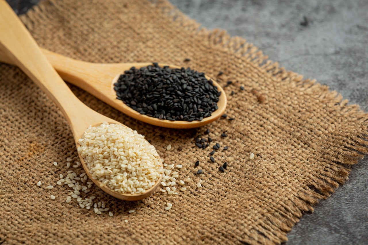 What Are the Best Food to Increase Hemoglobin For Diabetic Patient? 12 sesame seeds