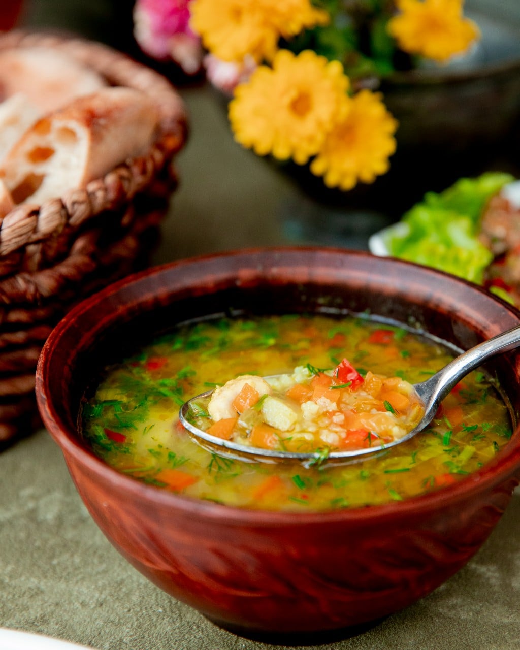What Are the Best Food to Increase Hemoglobin For Diabetic Patient? 31 vegetable soup served with herbs