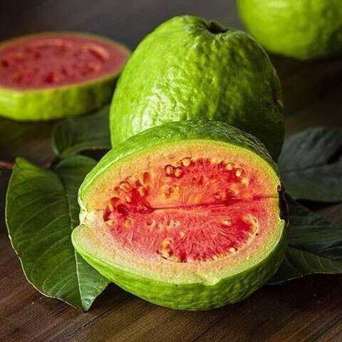 What are the Daily Guava Benefits You Can’t Ignore? 34 Guava fruit benefits with fresh guava slices showing nutrition