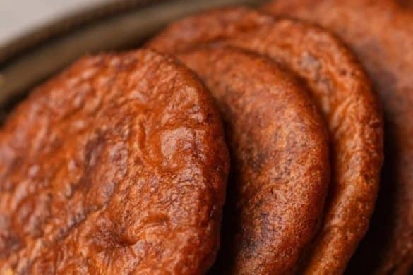 Kopra and Jaggery Adhirasam