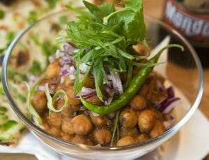Sookha Kabuli Chana (Spicy Chickpeas)