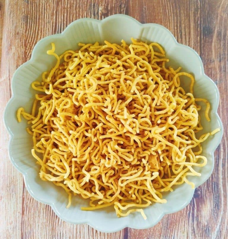 Wheat and Besan Ompodi