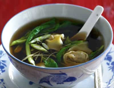 chicken prawn wonton noodle soup