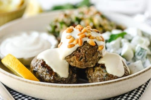 Meatballs in a Creamy Yogurt Sauce 1 Meatballs in a Creamy Yogurt Sauce